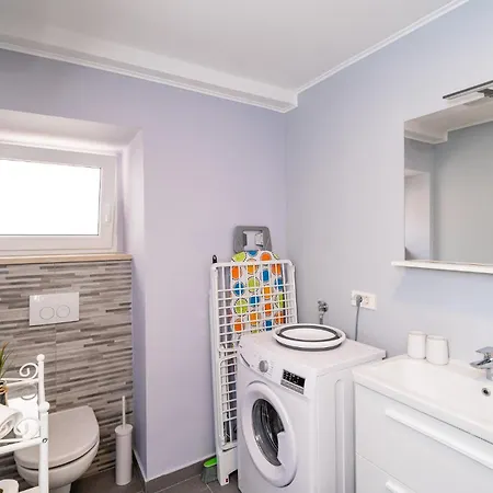 Nice In With Kitchen